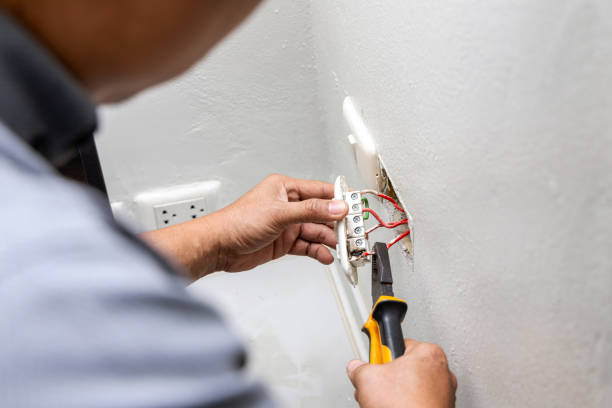 Best Affordable Emergency Electrician  in Sierra Vista Southeast, AZ
